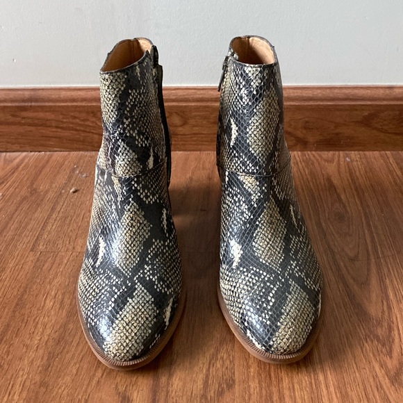 Madewell the Rosie Ankle Boot in Snake Embossed Leather Size 8.5 - Picture 2 of 5